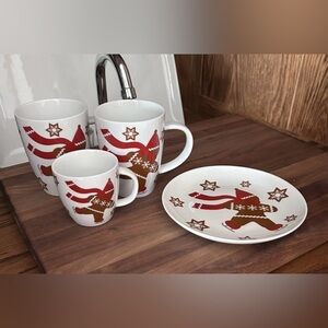 Crate&Barrel Red/Tan Gingerbread Skater Set w/3 Mugs-2reg/1sm & Cookie Plate Set